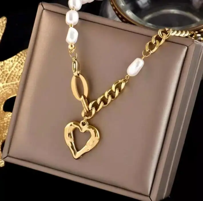 Vintage Stainless Steel pearl heart Pendant Necklace For Women New fashion Choker Chains Non-fading Jewelry Gifts
Vintage Stainless Steel pearl heart Pendant Necklace For Women New fashion Choker Chains Non-fading Jewelry Gifts