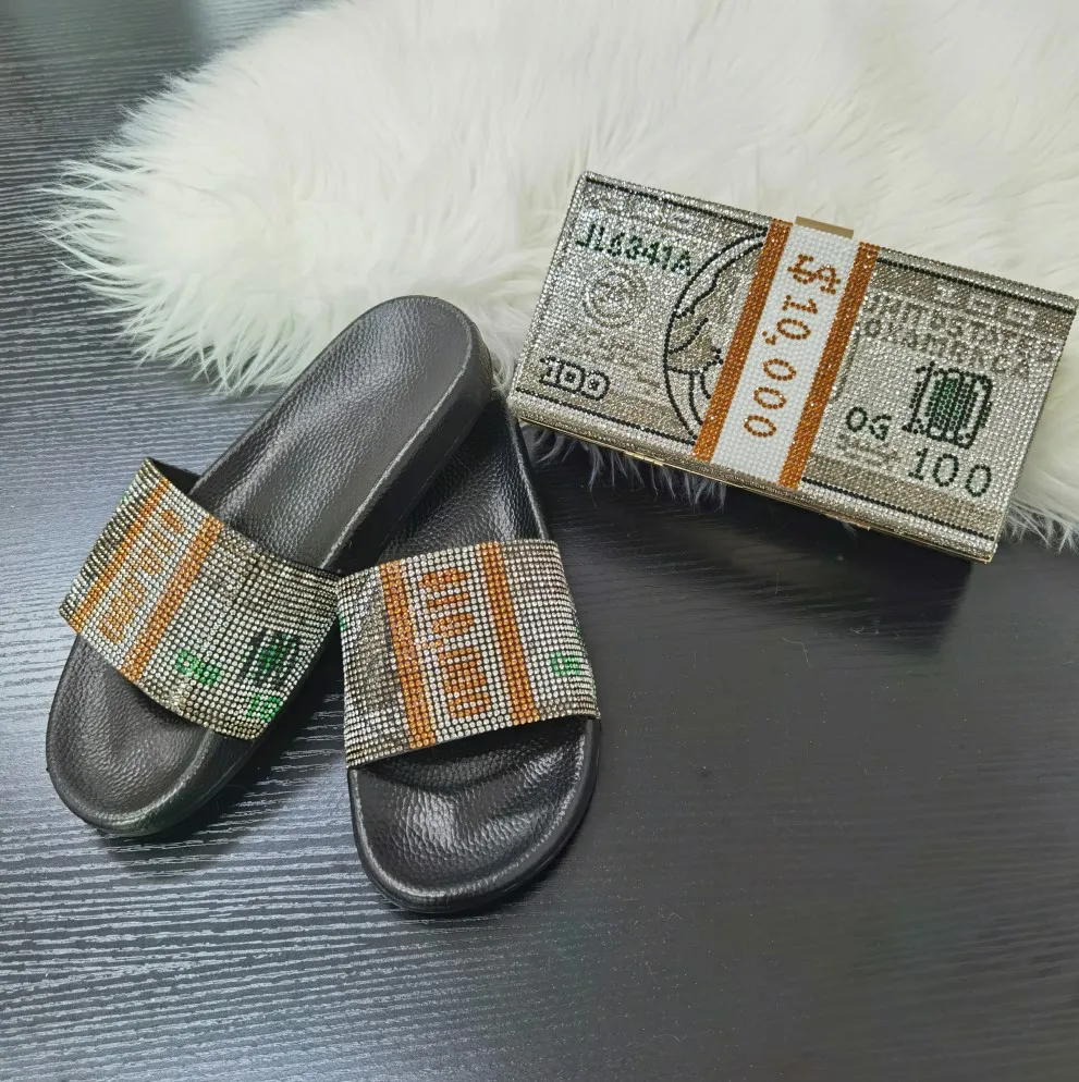 2021 Wholesale High Quality Summer Rhinestone Glitter Slippers Open Toes Flat Sandals And Matching Bags, 4colors
2021 Wholesale High Quality Summer Rhinestone Glitter Slippers Open Toes Flat Sandals And Matching Bags, 4colors