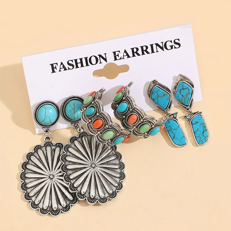 

Bohemian Style Cute C Shape 3 Pairs Earrings Western Carved Concho Turquoise Stud Earring Set For Woman