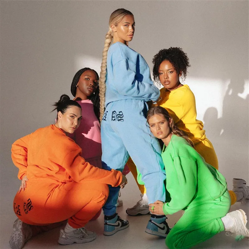2022 Autumn And Winter Women Fashion Casual Trousers Loose Pullover Sweater Suit 2 Piece Women's Set
2022 Autumn And Winter Women Fashion Casual Trousers Loose Pullover Sweater Suit 2 Piece Women's Set