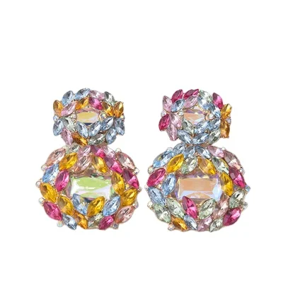 Trendy Retro Crystal Rhinestone Diamond Paved Square Pendant Earrings Multi Color Crystal Geometric Stud Earrings
Trendy Retro Crystal Rhinestone Diamond Paved Square Pendant Earrings Multi Color Crystal Geometric Stud Earrings