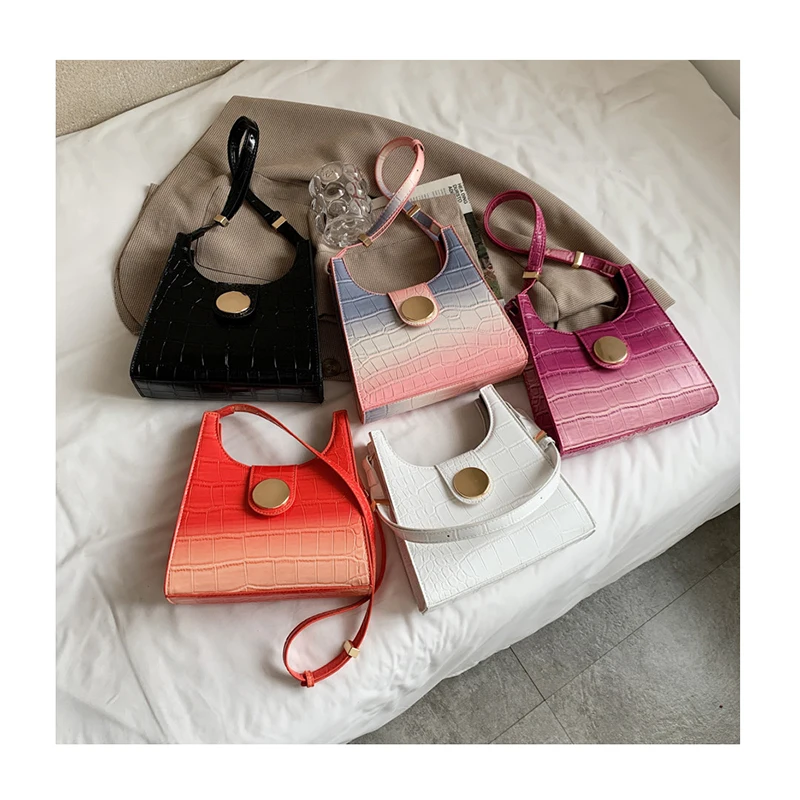 U Shape Women Handbag Gradient Color Subaxillary Bag Ladies Vintage Small Triangle Handbags Female Luxury Crocodile Shoulder Bag
U Shape Women Handbag Gradient Color Subaxillary Bag Ladies Vintage Small Triangle Handbags Female Luxury Crocodile Shoulder Bag