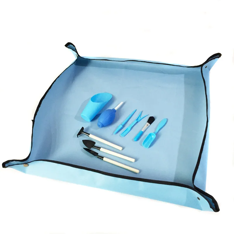 9 Pieces Hand Tools Set 29.5x29.5" Anti Dirty Random Colors Foldable Square Garden Repotting Mat for Indoor Plant Care 
9 Pieces Hand Tools Set 29.5x29.5" Anti Dirty Random Colors Foldable Square Garden Repotting Mat for Indoor Plant Care