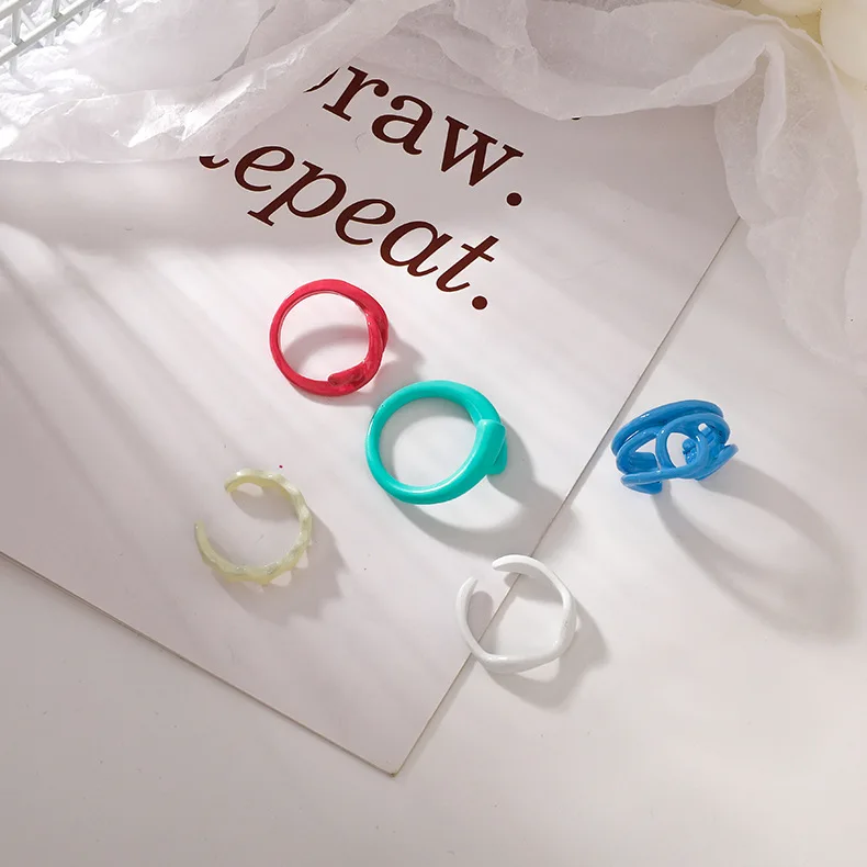 Ding yi 2021 Spring color fashion niche design fashion sense marca dragon ring
Ding yi 2021 Spring color fashion niche design fashion sense marca dragon ring