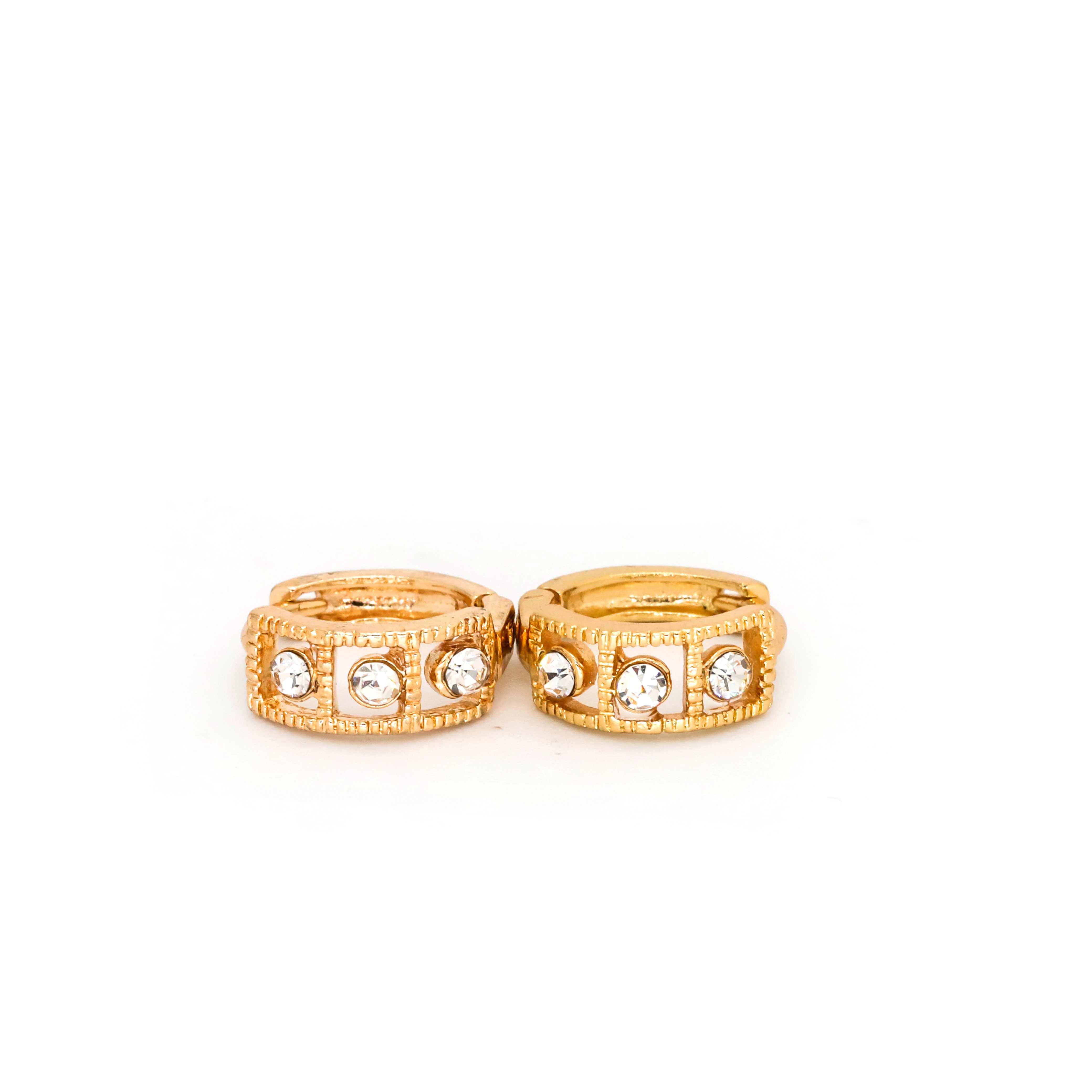 Indian style new product delicate 18k gold hoop earrings charm earrings for women 2020 jewelry
Indian style new product delicate 18k gold hoop earrings charm earrings for women 2020 jewelry