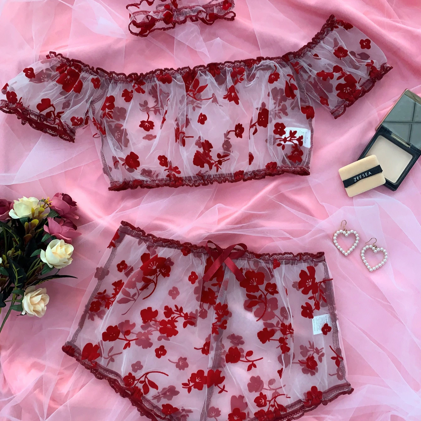 sfy1962 hot sale 3-piece mesh lace strapless underwear sexy transparent Seductive floral embroidery lingerie set, Black,red
sfy1962 hot sale 3-piece mesh lace strapless underwear sexy transparent Seductive floral embroidery lingerie set, Black,red