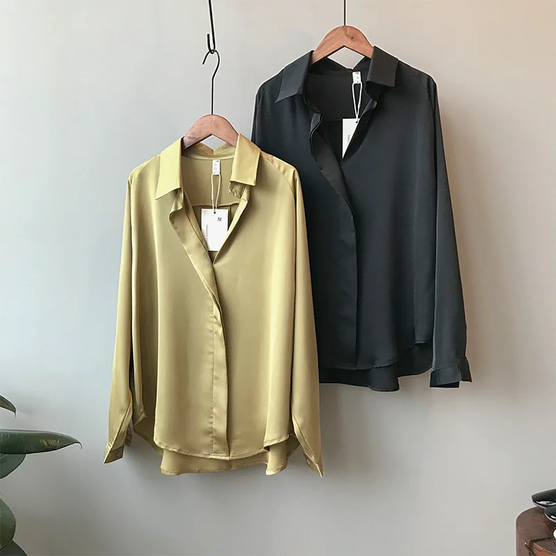 2021 Spring Women Fashion Long Sleeves Satin Blouse Vintage V Neck Street Shirts Elegant Silk Blouse
2021 Spring Women Fashion Long Sleeves Satin Blouse Vintage V Neck Street Shirts Elegant Silk Blouse