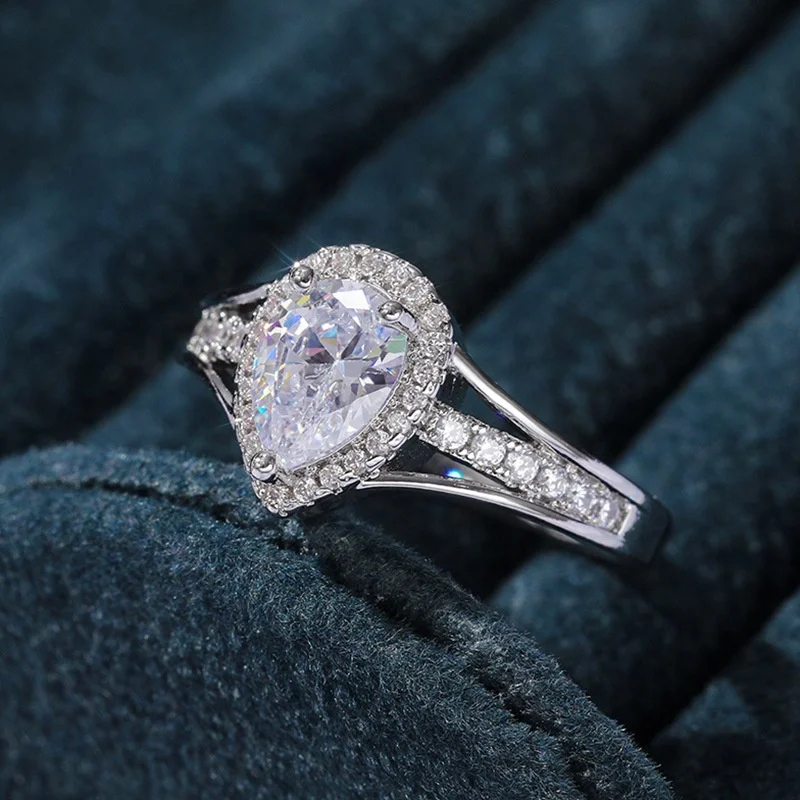 Elegant Bridal Wedding Engagement Rings Creative Water Drop Shape White Zircon Stone High Quality Silver Plated Jewelry, Picture shows
Elegant Bridal Wedding Engagement Rings Creative Water Drop Shape White Zircon Stone High Quality Silver Plated Jewelry, Picture shows