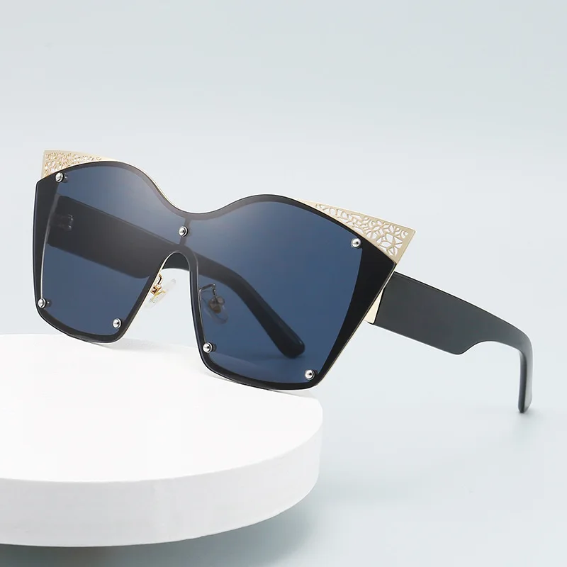 New European and American fashion sunglasses women's Custom logo oversized sunglasses glasses
New European and American fashion sunglasses women's Custom logo oversized sunglasses glasses