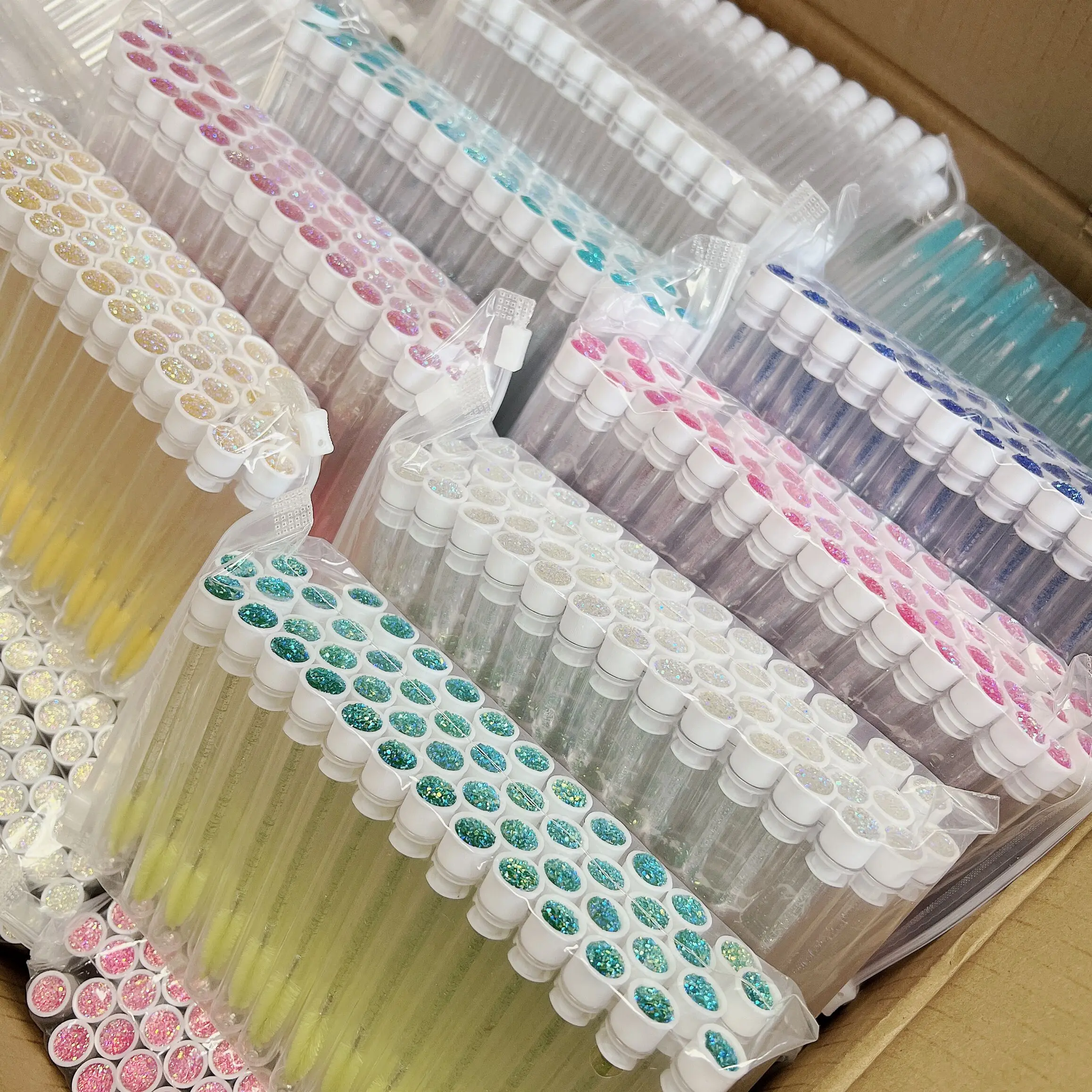 Wholesale disposable nylon glitter diamond eyelash mascara wands tubes for eyelash extension mascara spoolie cleaning brush
Wholesale disposable nylon glitter diamond eyelash mascara wands tubes for eyelash extension mascara spoolie cleaning brush