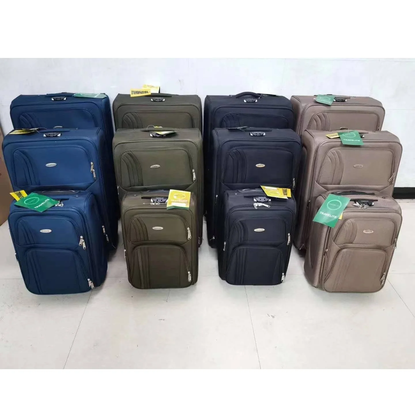 41USD LGX017 Yiwu Amysi Garments ready made fast delivery cheap 3 pieces suitcase sets of plain color black navy green brown, Mix color
41USD LGX017 Yiwu Amysi Garments ready made fast delivery cheap 3 pieces suitcase sets of plain color black navy green brown, Mix color