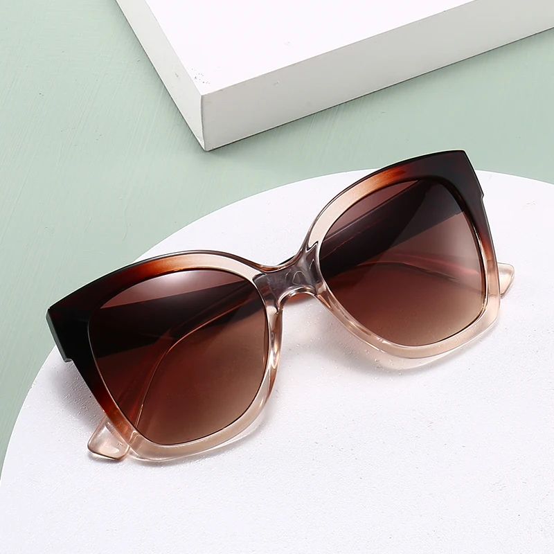 Online sale mens womens fashion oversized luxury sunglasses with black frame, Custom colors
Online sale mens womens fashion oversized luxury sunglasses with black frame, Custom colors