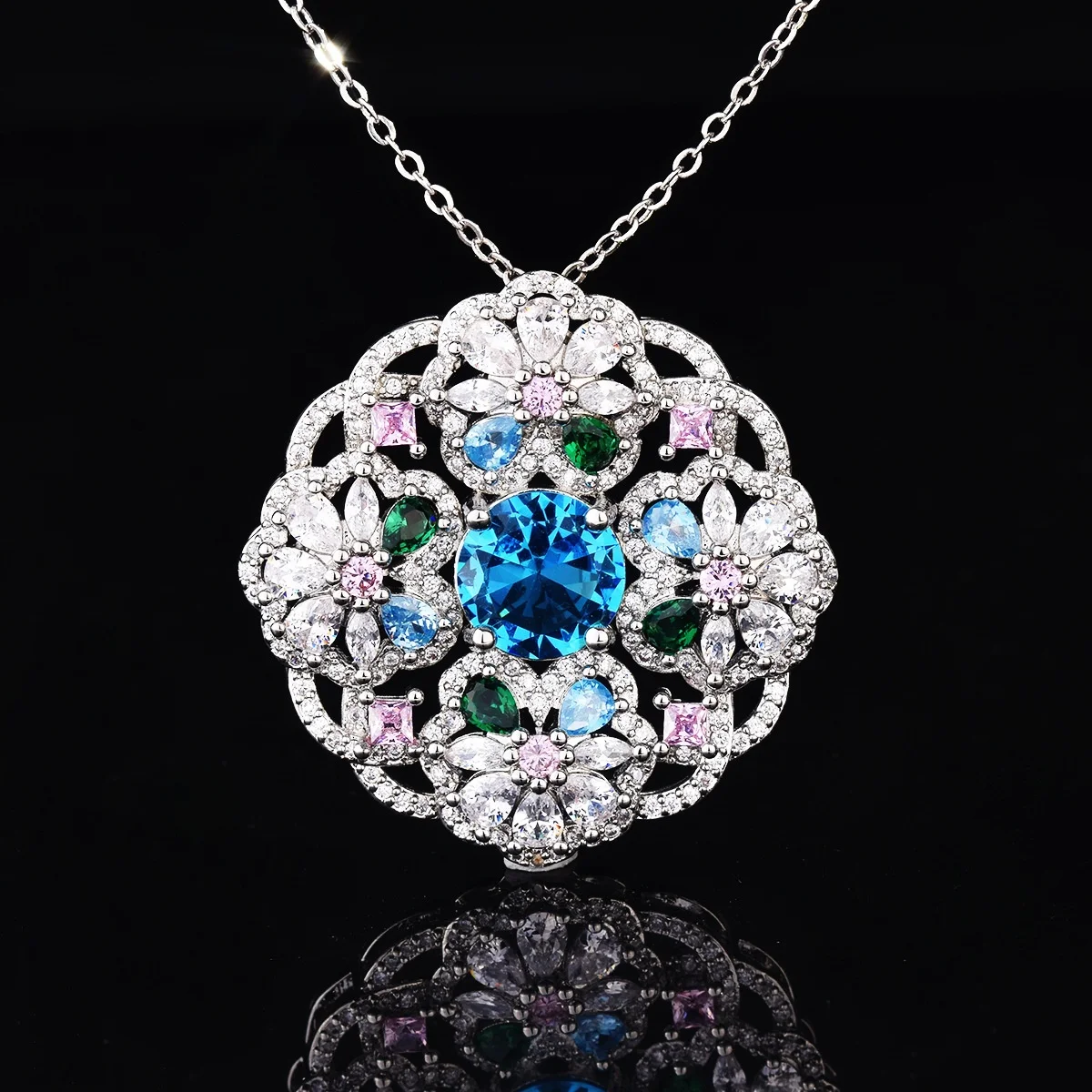 

New Luxury Flower Pendant Necklace Full Inlay Dazzling Zircon Hollow Geometry Jewelry For Women Wedding Engagement Fashion Chain, Picture shows