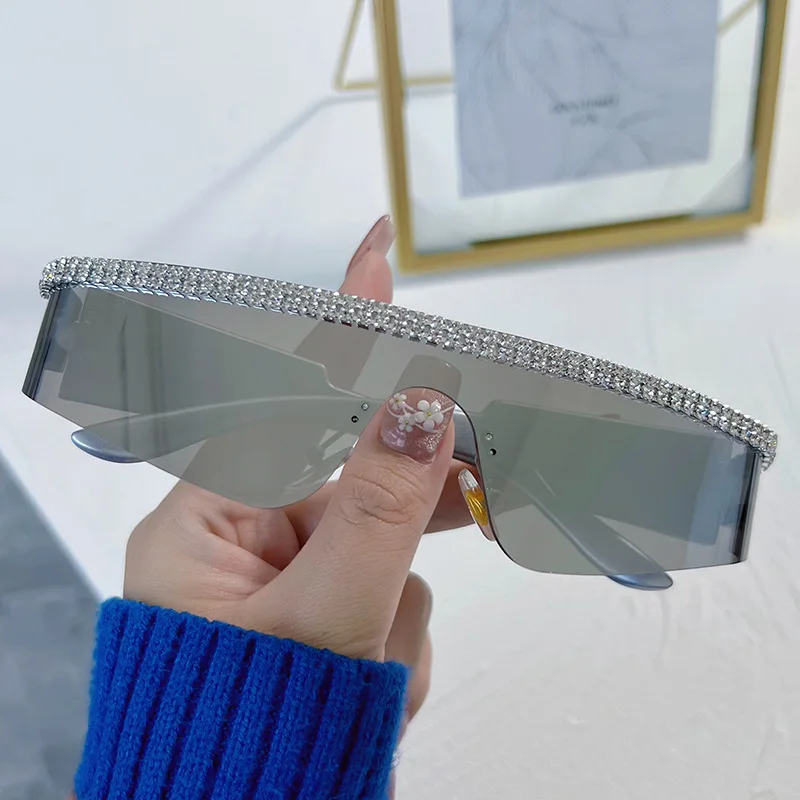 LBAshades 2023 hot style one piece lens sunglasses diamond cycling glasses Hip-hop sports sunglasses
LBAshades 2023 hot style one piece lens sunglasses diamond cycling glasses Hip-hop sports sunglasses
