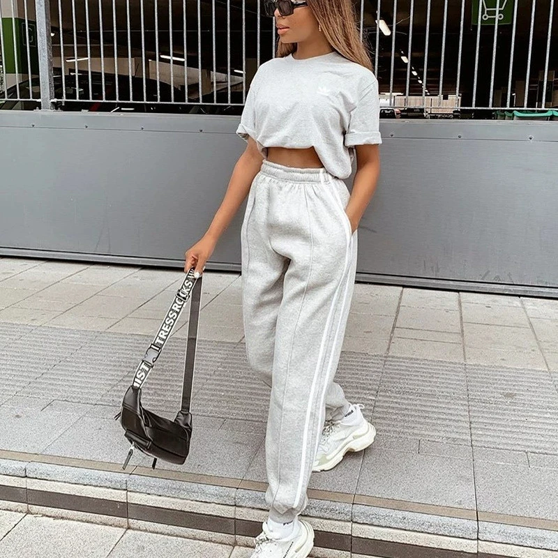 2020 winter custom logo high quality thick sports jogger loose track harem pants stripe casual womens sweat pants
2020 winter custom logo high quality thick sports jogger loose track harem pants stripe casual womens sweat pants