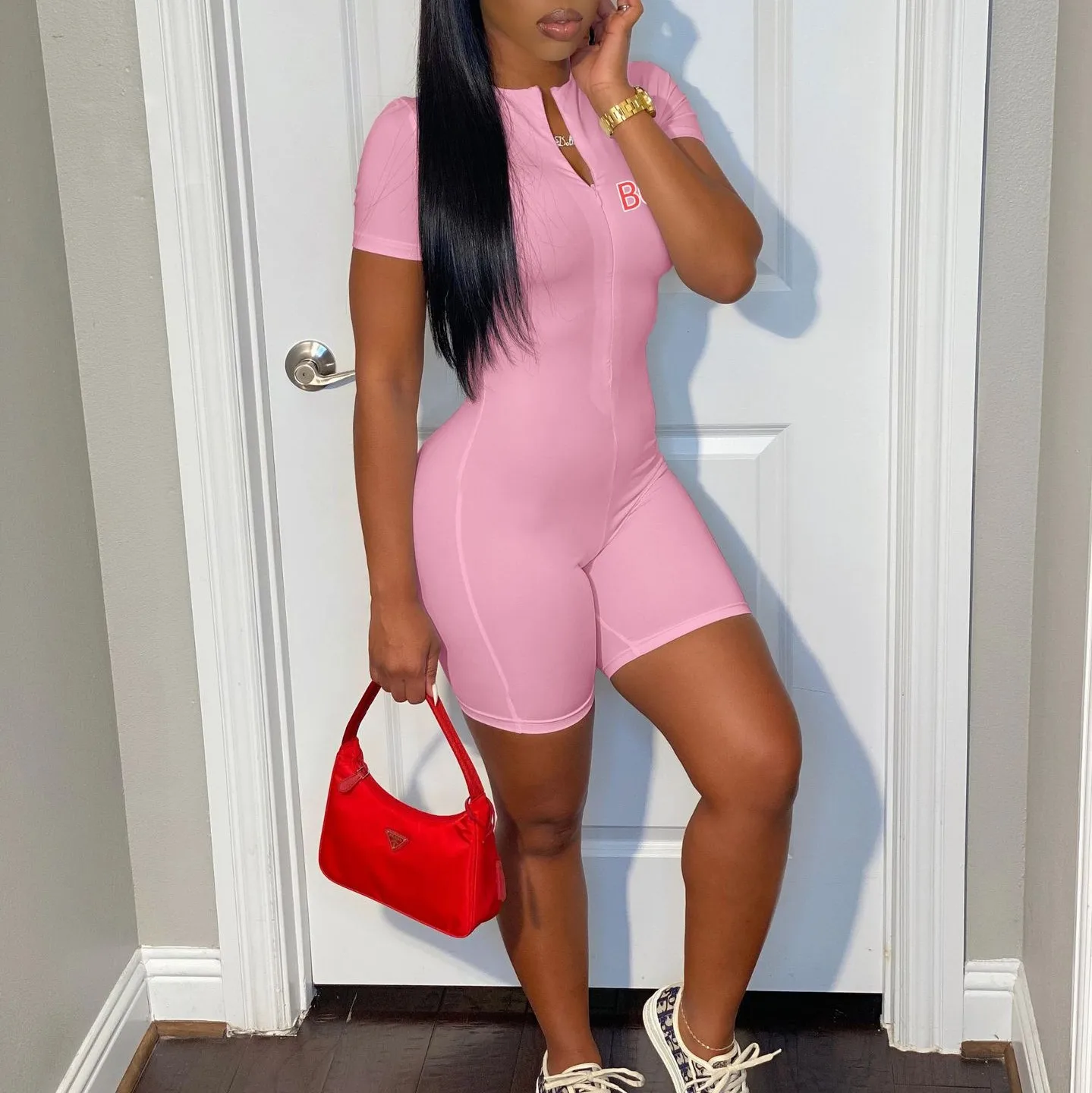 F156 Wholesale letter print bodycon short playsuit women short sleeve sexy fashionable jumpsuit short plus size summer romper 
F156 Wholesale letter print bodycon short playsuit women short sleeve sexy fashionable jumpsuit short plus size summer romper