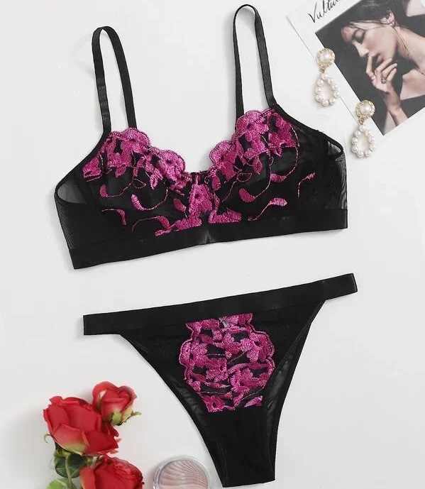 2021 new mesh exquisite embroidery adjustable shoulder strap perspective Bra & Brief Sets sexy underwear set, Black purple
2021 new mesh exquisite embroidery adjustable shoulder strap perspective Bra & Brief Sets sexy underwear set, Black purple