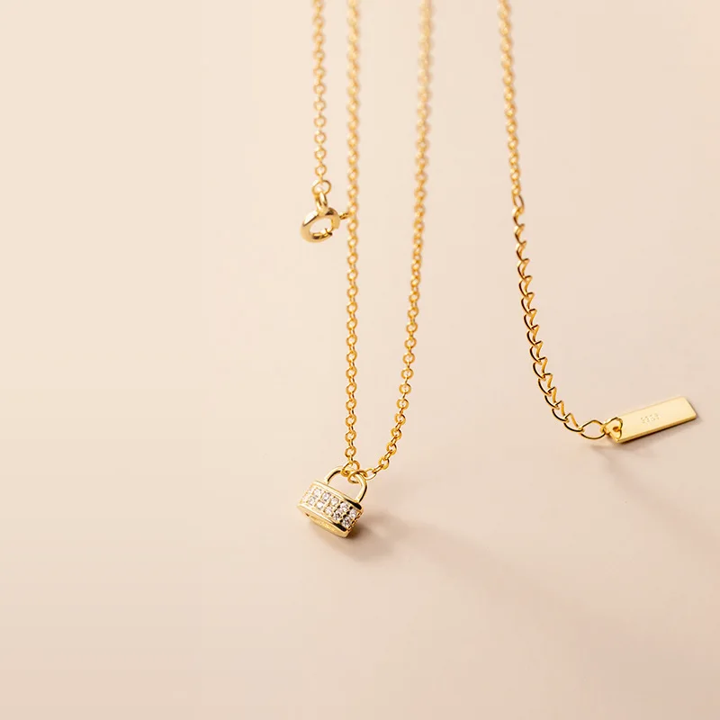 Wholesale Korean Style Minimalist Jewelry 925 Sterling Silver CZ Zirconia Gold Plated Lock Chain Pendant Necklace
Wholesale Korean Style Minimalist Jewelry 925 Sterling Silver CZ Zirconia Gold Plated Lock Chain Pendant Necklace