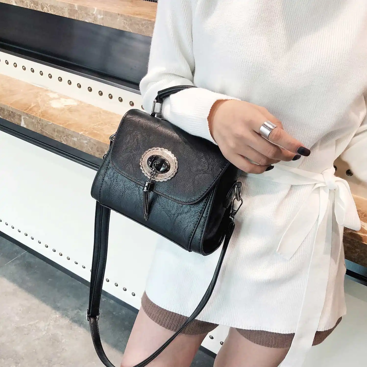 Private label bobby designer small backpack beach bag luxury handbags and purse for women mini hand bags ladies handbags
Private label bobby designer small backpack beach bag luxury handbags and purse for women mini hand bags ladies handbags