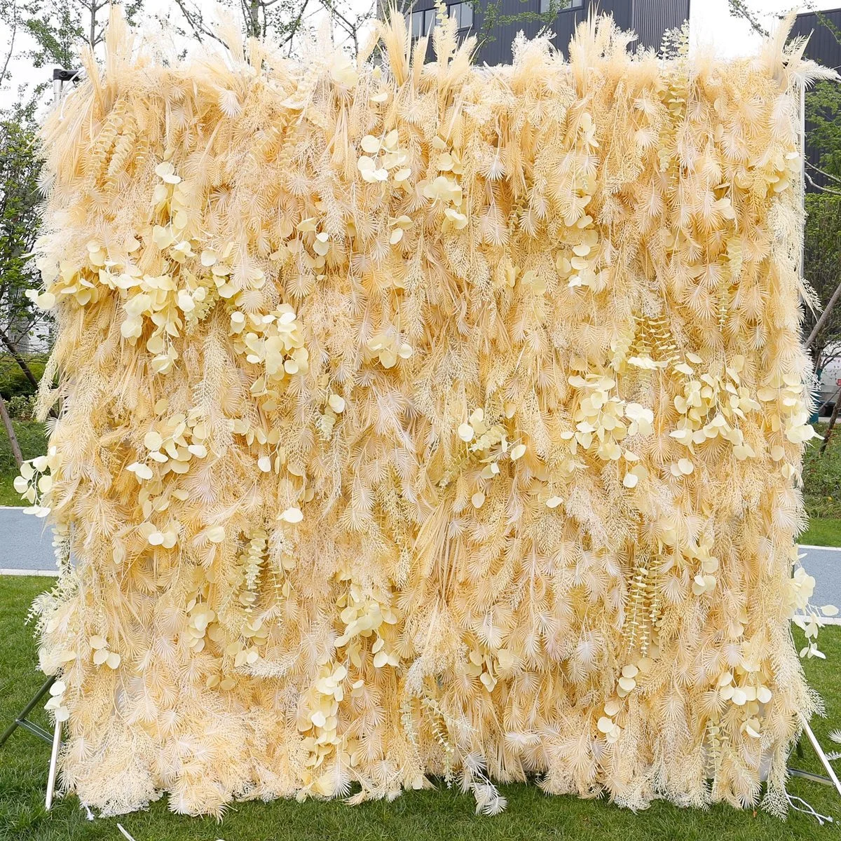 Hot sale wedding wall decor champagne color silk roll up artificial flower wall backdrop for sale
Hot sale wedding wall decor champagne color silk roll up artificial flower wall backdrop for sale