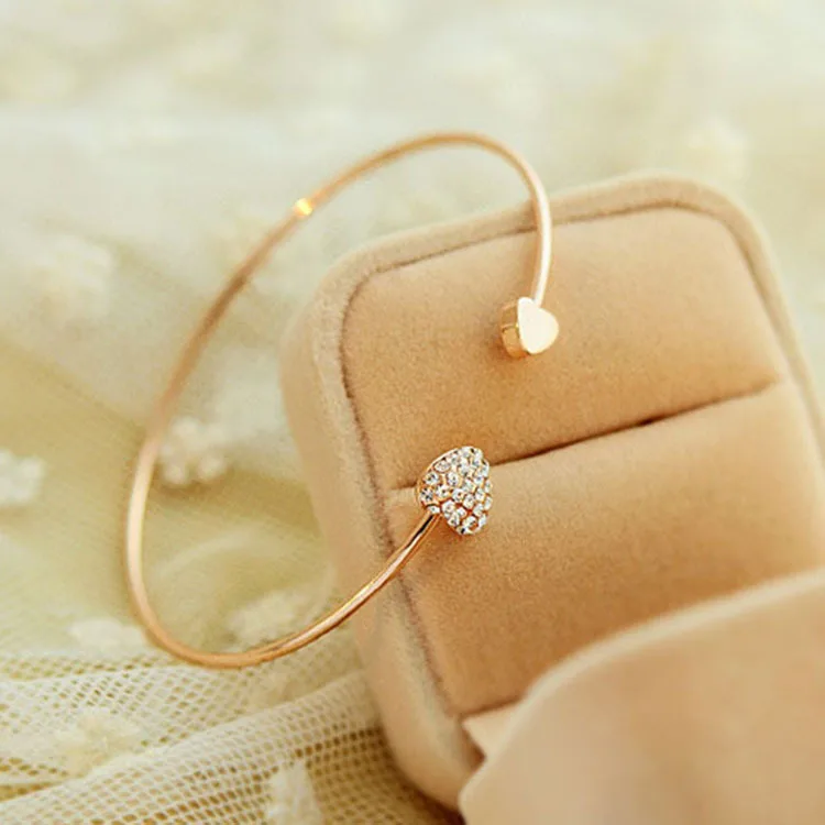 Hot Selling Full Diamond Heart-shaped Bracelet Love Open Thin Bangle Double Peach Heart Jewelry
Hot Selling Full Diamond Heart-shaped Bracelet Love Open Thin Bangle Double Peach Heart Jewelry
