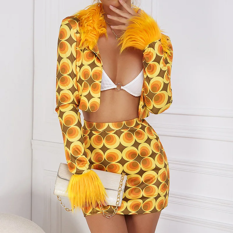 Fall 2021 women clothes women sexy v neck 2 piece crop top and skirt fashionable 2 piece club outfits
Fall 2021 women clothes women sexy v neck 2 piece crop top and skirt fashionable 2 piece club outfits