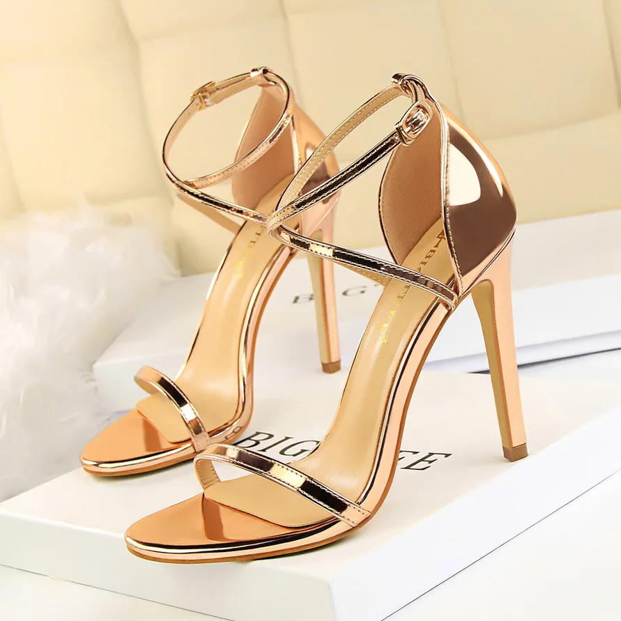 126-8 Metallic colour 11cm high thin heels sandal for ladies, Black, bronze, champagne, silver 
126-8 Metallic colour 11cm high thin heels sandal for ladies, Black, bronze, champagne, silver