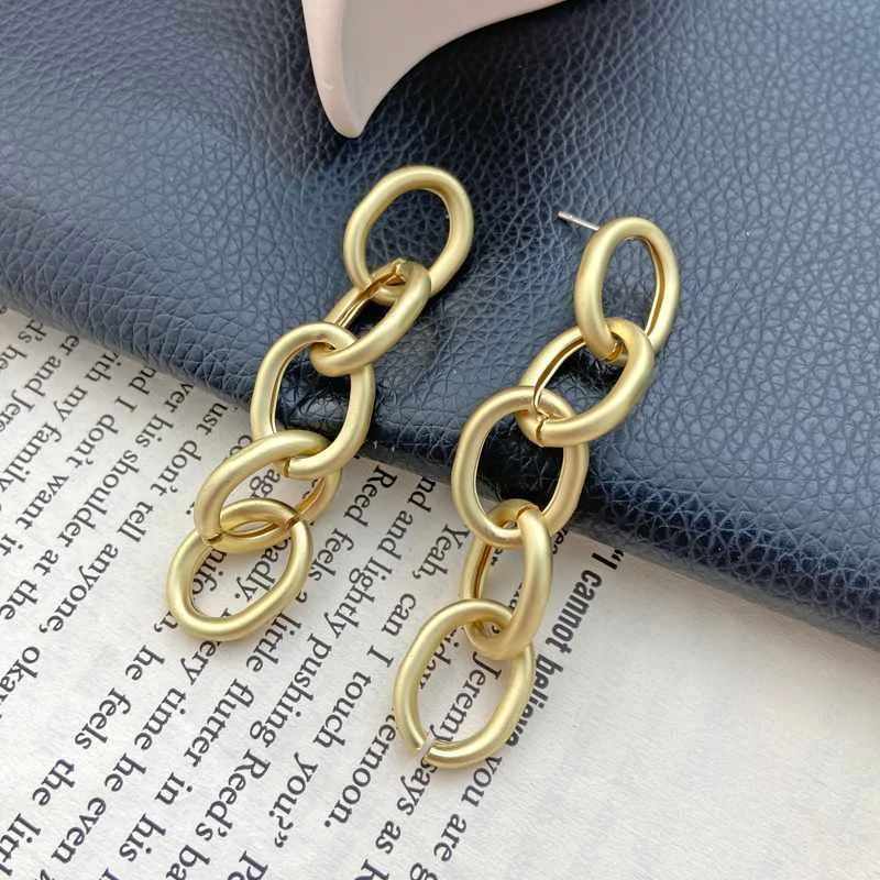 2020 Statement Long Thread Earring Big Gold Fashion Dangle Drop Earrings for Women Party Jewelry
2020 Statement Long Thread Earring Big Gold Fashion Dangle Drop Earrings for Women Party Jewelry