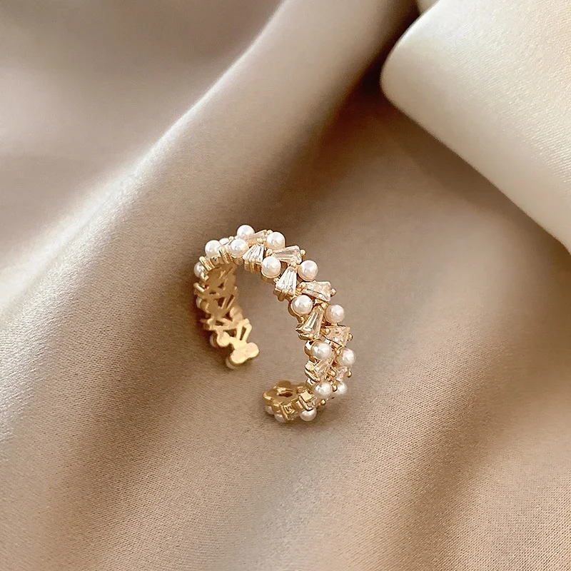 Fashionable Simple Gold 14k Ladies Wedding Ring pearl mount rings jewelry women finger ring, Picture shows
Fashionable Simple Gold 14k Ladies Wedding Ring pearl mount rings jewelry women finger ring, Picture shows