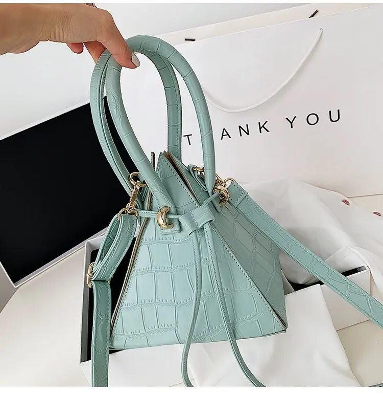 Wholesale luxury fashion women trendy purse handbags New Designer Triangle Single Shoulder crossbody ladies PU leather hand bags
Wholesale luxury fashion women trendy purse handbags New Designer Triangle Single Shoulder crossbody ladies PU leather hand bags