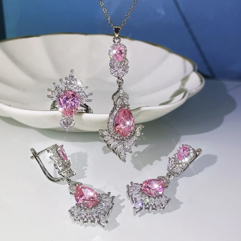 4PCS Women Wedding Engagement Party High Quality Shiny Rhinestone CZ Zirconia Pink Gem Necklace Earrings Ring Jewelry Sets
4PCS Women Wedding Engagement Party High Quality Shiny Rhinestone CZ Zirconia Pink Gem Necklace Earrings Ring Jewelry Sets