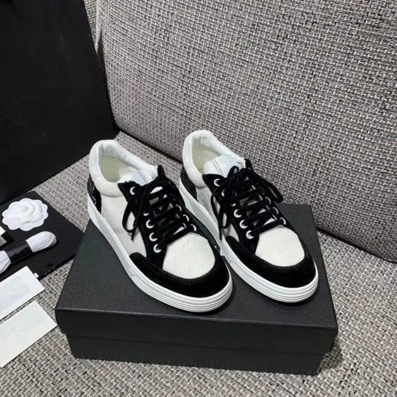 New European and American small fragrance wind color velvet breathable joker board shoes fashion single shoes leisure sports sho
New European and American small fragrance wind color velvet breathable joker board shoes fashion single shoes leisure sports sho