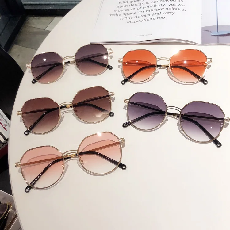 2021 New Collection High Quality Fashionable Cute Oversized Sunglasses UV400 For Women Sun Shades, 4 colors
2021 New Collection High Quality Fashionable Cute Oversized Sunglasses UV400 For Women Sun Shades, 4 colors