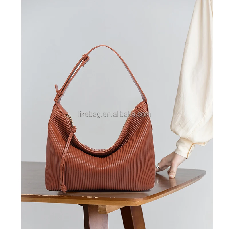 LIKEBAG fashion brand women handbag high quality pu leather bucket handbag fold female designer underarm shoulder bags
LIKEBAG fashion brand women handbag high quality pu leather bucket handbag fold female designer underarm shoulder bags