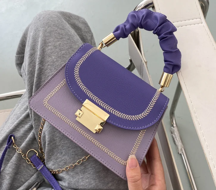 Korean Style Texture Chain Shoulder Handbags for Women Contrast Color Designer Hand Bags Mini Messenger Bag with Pleated Handle, Nature/customized color
Korean Style Texture Chain Shoulder Handbags for Women Contrast Color Designer Hand Bags Mini Messenger Bag with Pleated Handle, Nature/customized color