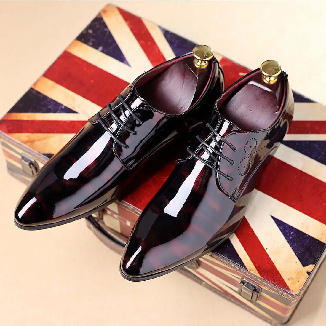 Hot selling italian design patent big size 48 pointed toe oxford formal leather shoes officer men's dress shoes, As pictures show
Hot selling italian design patent big size 48 pointed toe oxford formal leather shoes officer men's dress shoes, As pictures show