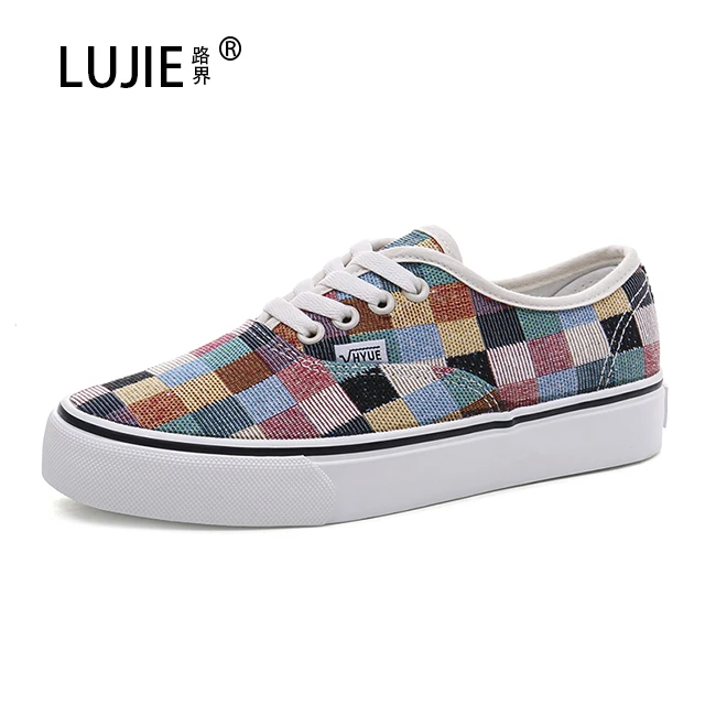 2020 Camouflage plaid canvas shoes Non-slip soft rubber sole Japanese style lace-up skateboard canvas shoes
2020 Camouflage plaid canvas shoes Non-slip soft rubber sole Japanese style lace-up skateboard canvas shoes