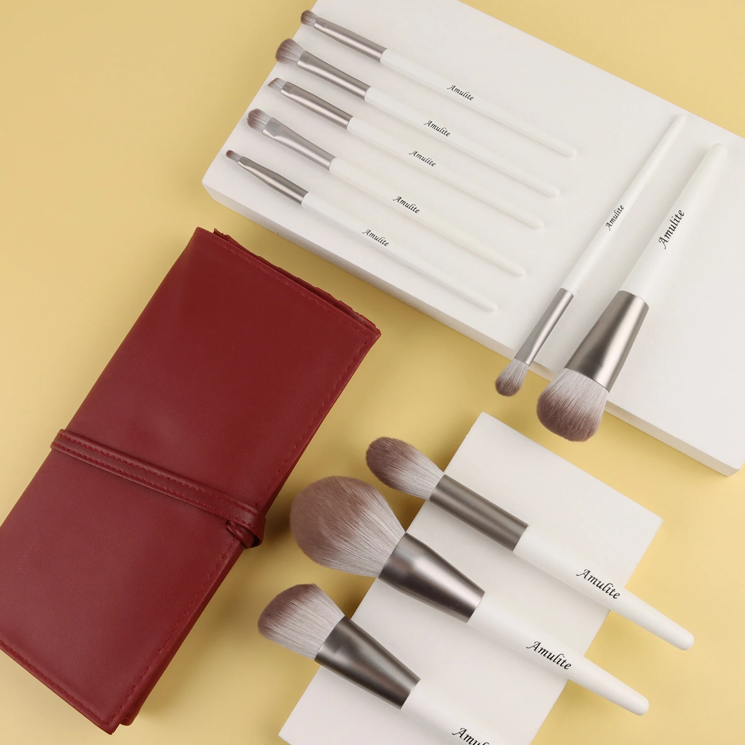High Quality Private Label Extra Soft Natural Make Up Brushes Eco Friendly Makeup Brush Set
High Quality Private Label Extra Soft Natural Make Up Brushes Eco Friendly Makeup Brush Set