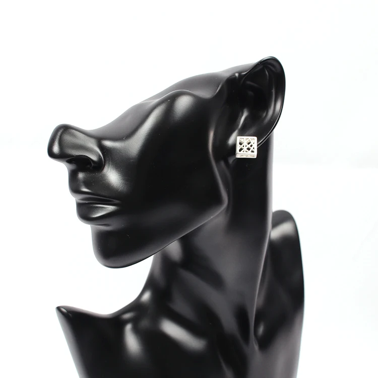 2021 Couple Fashion Earrings Hollow Square Hoop Men And Personality Stud Earrings, Picture
2021 Couple Fashion Earrings Hollow Square Hoop Men And Personality Stud Earrings, Picture