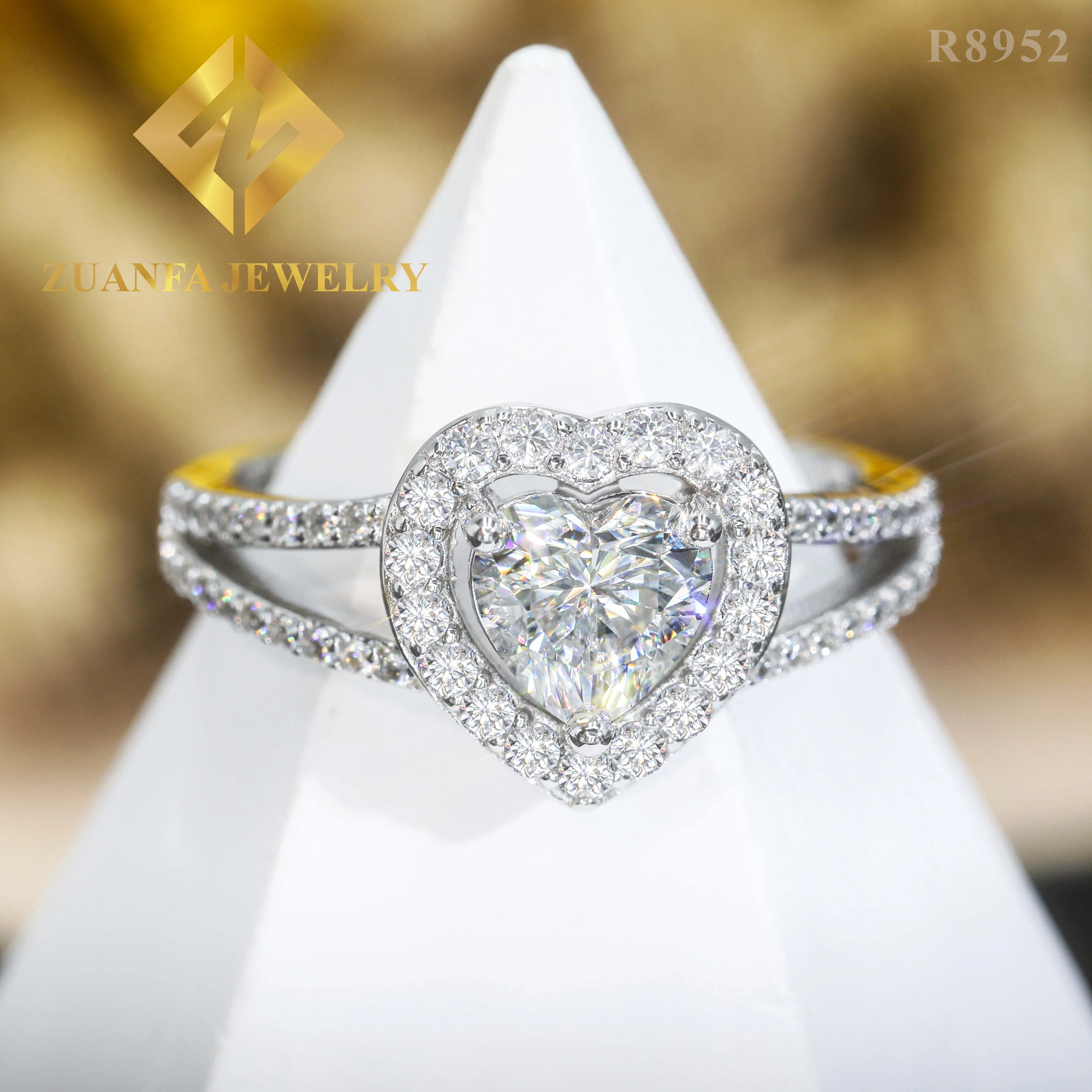 Jewelry making supplies heart shape GRA moissanite diamond ring 925 sterling silver moissanite engagement rings for women
Jewelry making supplies heart shape GRA moissanite diamond ring 925 sterling silver moissanite engagement rings for women