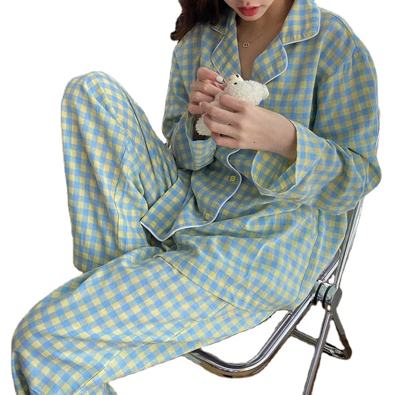 Autumn pajamas women's long-sleeved new cardigan pink panda button suit cartoon fashion can be worn outside the lapel home servi
Autumn pajamas women's long-sleeved new cardigan pink panda button suit cartoon fashion can be worn outside the lapel home servi