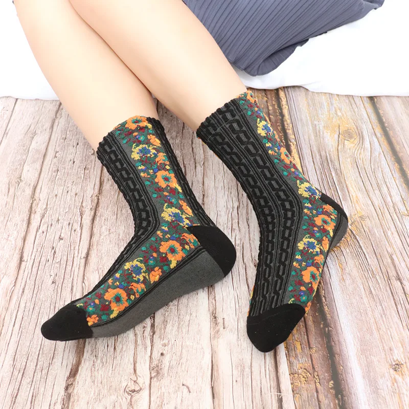 Creative socks European and American tube socks autumn and winter cotton bohemian ethnic twist socks
Creative socks European and American tube socks autumn and winter cotton bohemian ethnic twist socks