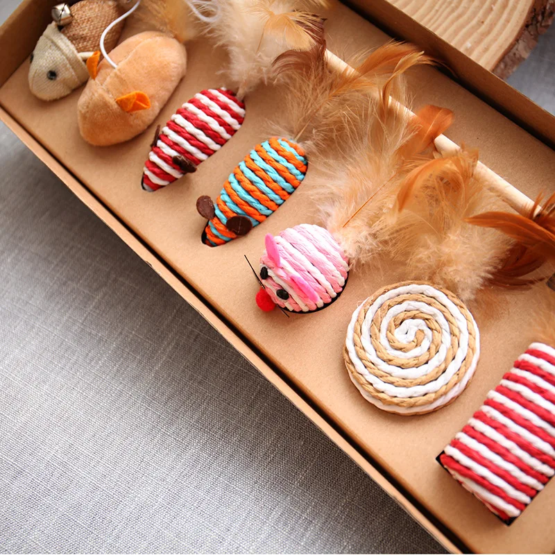 Wholesale 8pcs/set Bluk Catnip Mouse Feather Scratcher Toys For Cats 
Wholesale 8pcs/set Bluk Catnip Mouse Feather Scratcher Toys For Cats