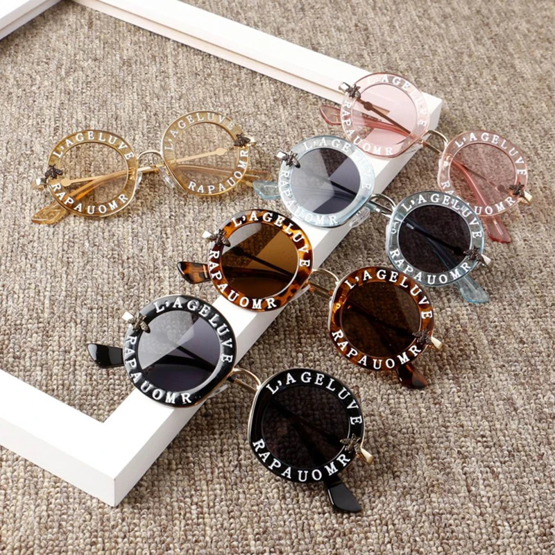 Fashion Infant Kid Baby Girl Boy Sunglasses Letter Print Solid Sun Glasses 6 Colors Eyewear Outdoor Beach Protection Accessories
Fashion Infant Kid Baby Girl Boy Sunglasses Letter Print Solid Sun Glasses 6 Colors Eyewear Outdoor Beach Protection Accessories