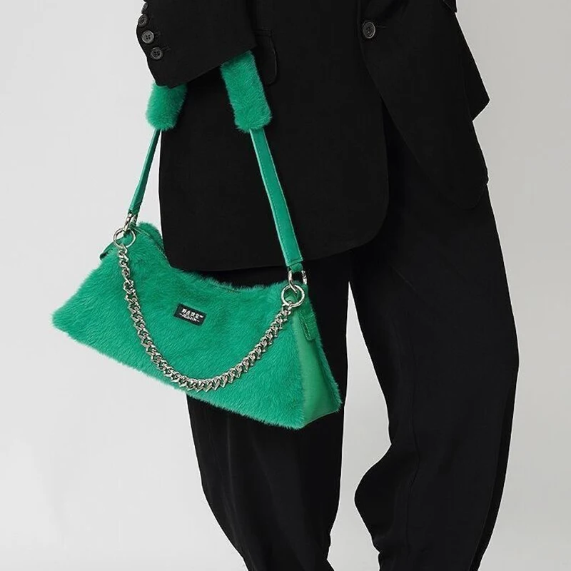 BB505 2022 Fashion Furry Green Shoulder Bag Designer Bag Handbags Woman Famous Brand, As picture or custom
BB505 2022 Fashion Furry Green Shoulder Bag Designer Bag Handbags Woman Famous Brand, As picture or custom