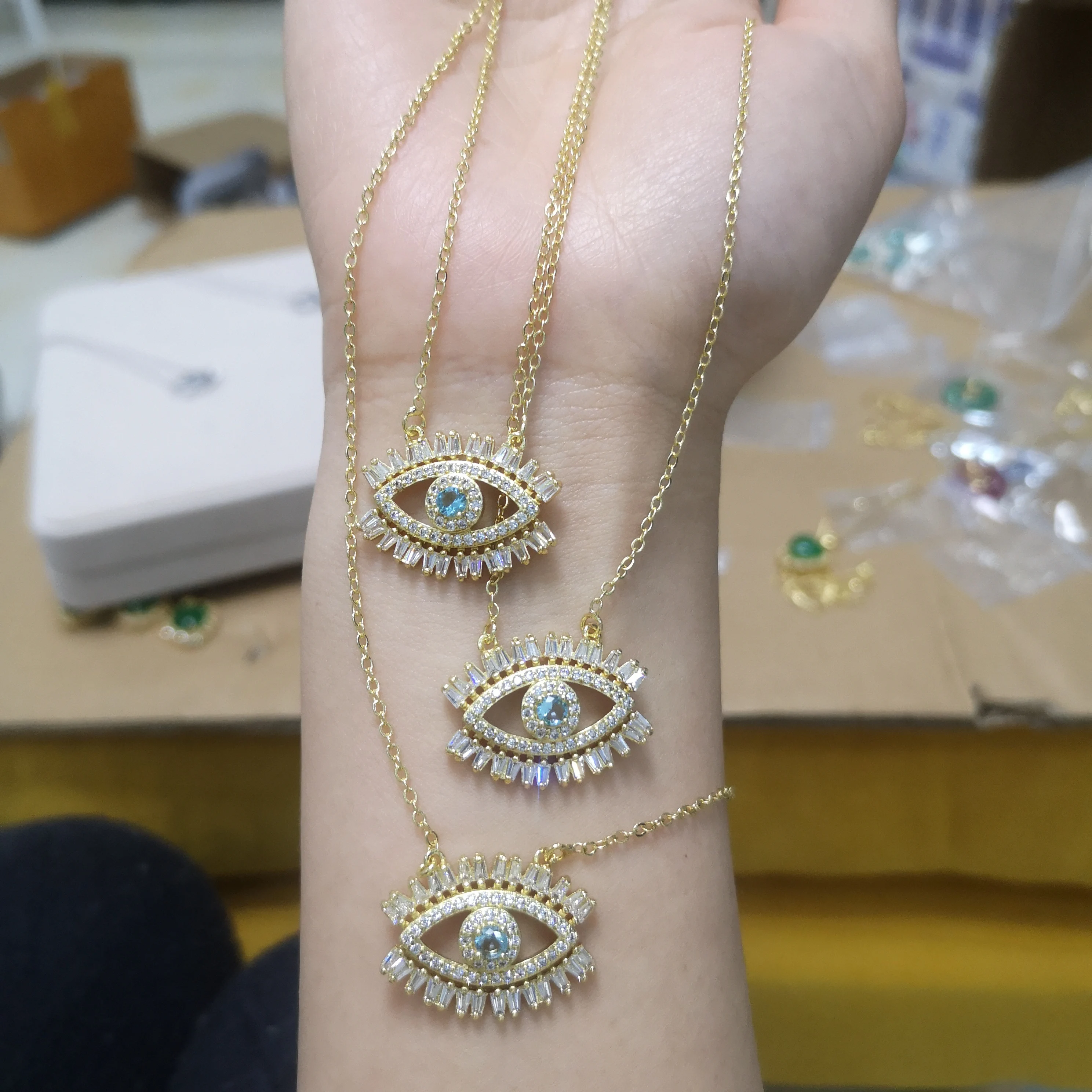 HOT! Eye Necklace Eye 18K Gold Plated Eye Pendant Necklace Gold Intital Chain Necklace For Women
HOT! Eye Necklace Eye 18K Gold Plated Eye Pendant Necklace Gold Intital Chain Necklace For Women