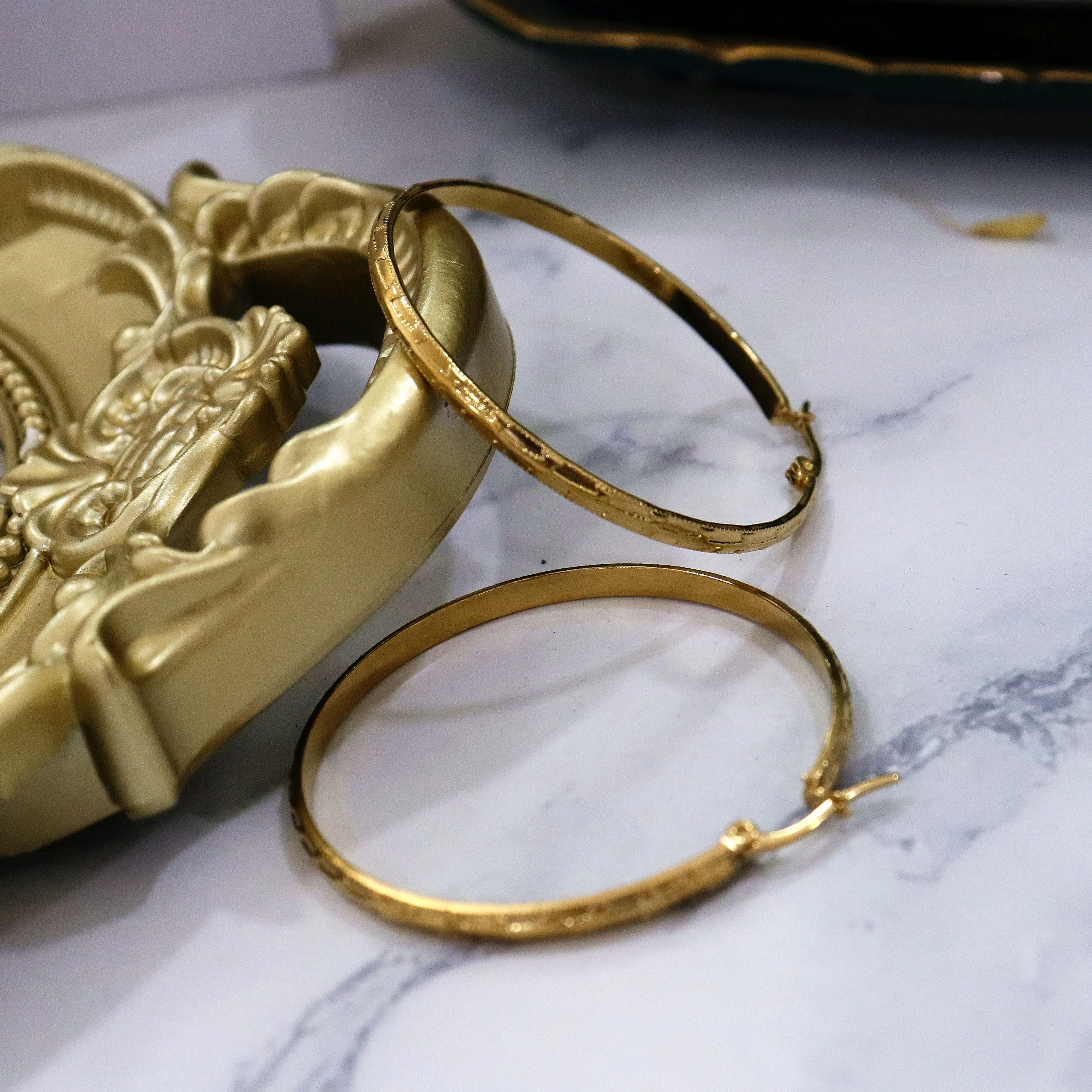 Fashion Jewelry Wholesale Stainless Steel Big Hoop Earrings Most Popular Women Texture Huggie Hoop Earrings Jewelry
Fashion Jewelry Wholesale Stainless Steel Big Hoop Earrings Most Popular Women Texture Huggie Hoop Earrings Jewelry