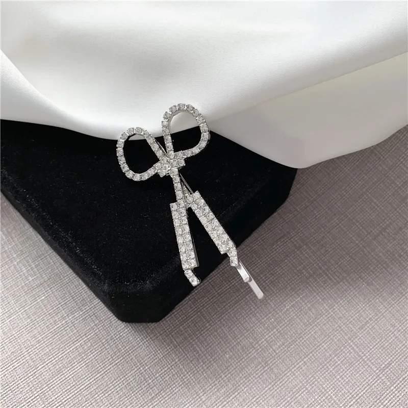 2020 New style scissors word clip hairpin silver-plated diamond-studded metal unique hairpin jewelry gift for women
2020 New style scissors word clip hairpin silver-plated diamond-studded metal unique hairpin jewelry gift for women