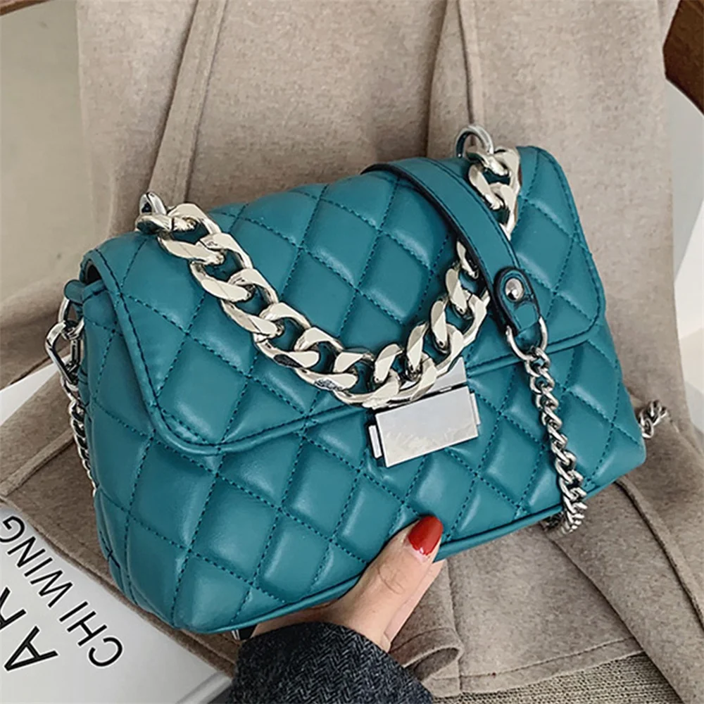 Small Flap Brand Designer Fashion Women's Silver Chain Crossbody Bag 2022 Summer Shoulder Handbags High Quality Pu Leather Totes
Small Flap Brand Designer Fashion Women's Silver Chain Crossbody Bag 2022 Summer Shoulder Handbags High Quality Pu Leather Totes