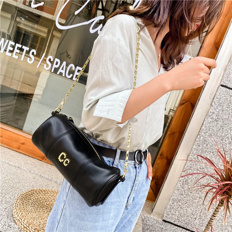 2020 The New Cylinder design girl Bag crossbody mobile phone bag pure color bags fashion creative bucket wholesale
2020 The New Cylinder design girl Bag crossbody mobile phone bag pure color bags fashion creative bucket wholesale